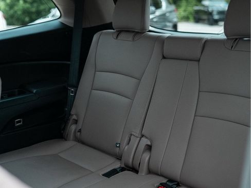 Used 2017 Honda Pilot EX-L image 10
