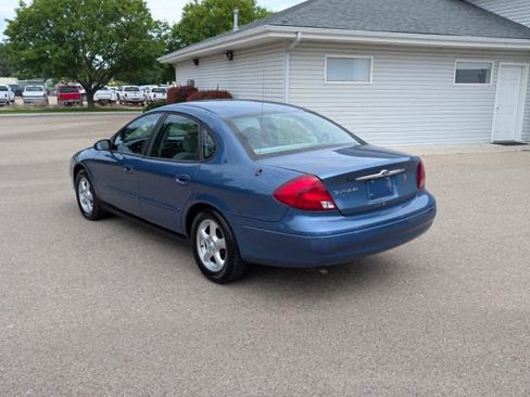 Used 2002 Ford Taurus SE FWD image 3