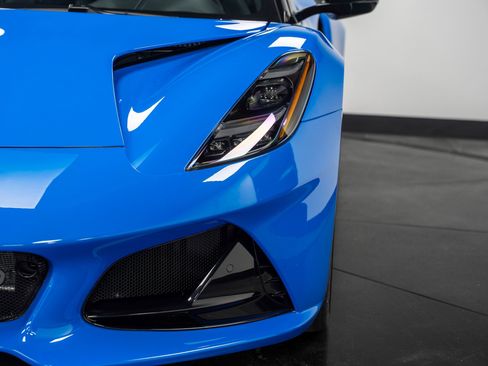 New 2025 Lotus Emira image 7