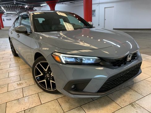Used 2023 Honda Civic Sport Touring image 4