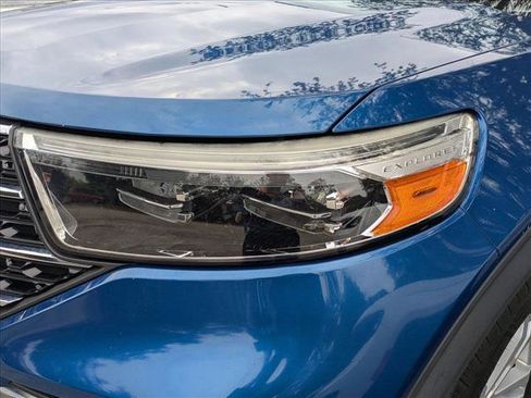 Used 2020 Ford Explorer XLT w/ Equipment Group 202A image 2