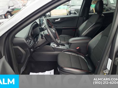 Used 2023 Ford Escape ST-Line image 17