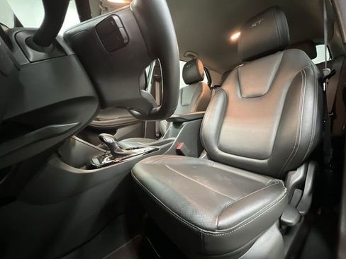 Certified 2024 Buick Encore GX Sport Touring image 18