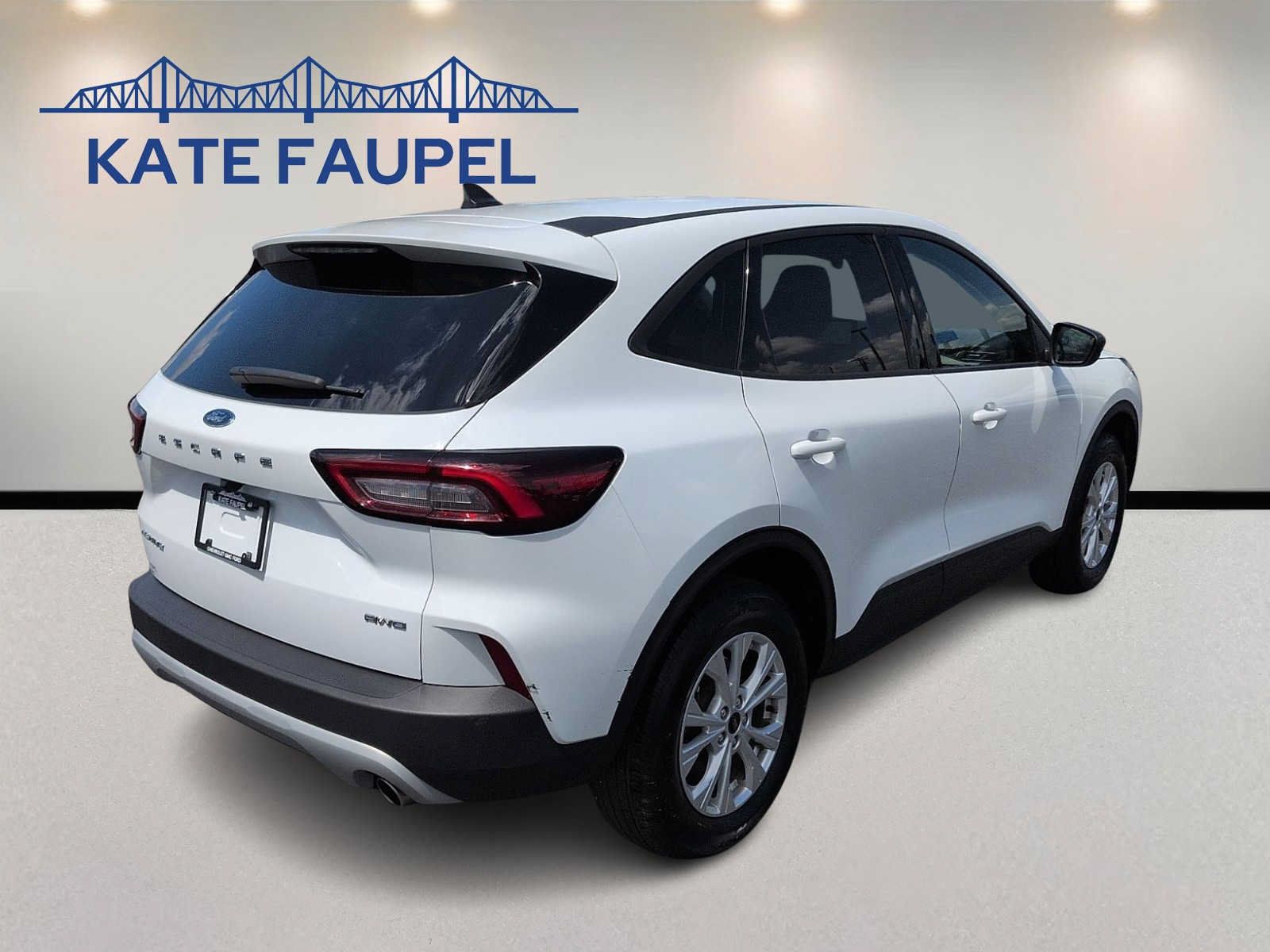 Used 2025 Ford Escape Active AWD/4WD image 7