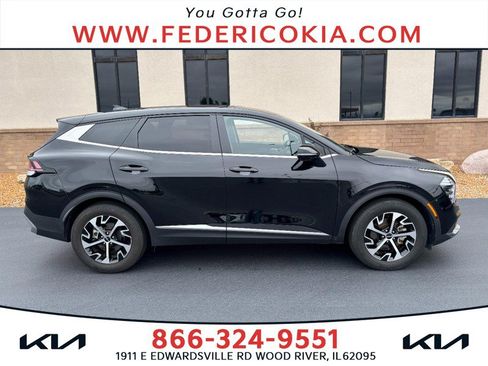 Used 2024 Kia Sportage EX FWD image 1