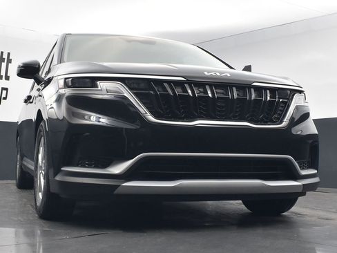 Certified 2024 Kia Carnival LX image 24