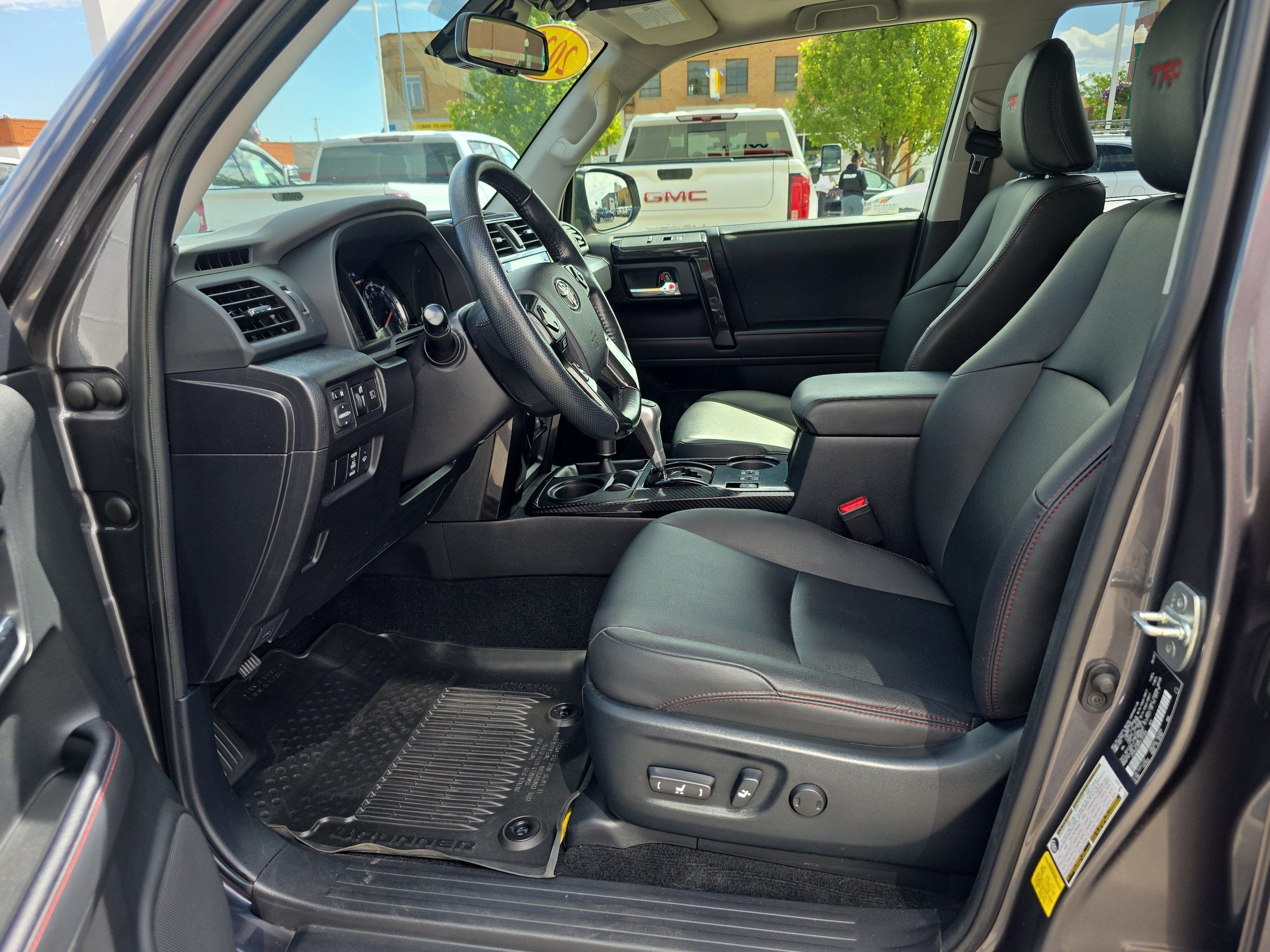 Used 2023 Toyota 4Runner TRD Off-Road Premium w/ Moonroof Package AWD/4WD image 2