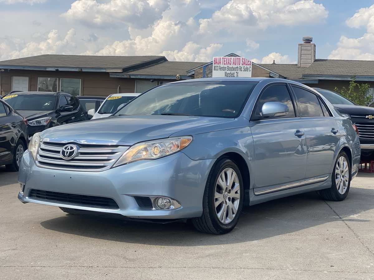 Used 2011 Toyota Avalon FWD image 3