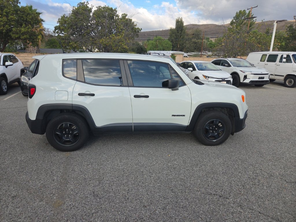 Used 2015 Jeep Renegade Sport w/ Power & Air Group FWD image 6