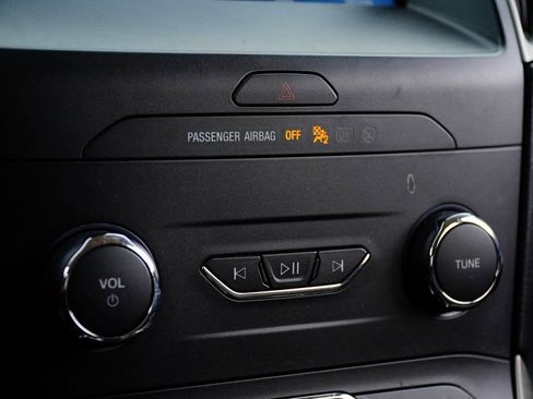 Used 2020 Ford Edge SEL image 18