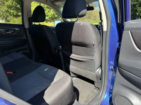 Used 2018 Nissan Rogue SV FWD image 14