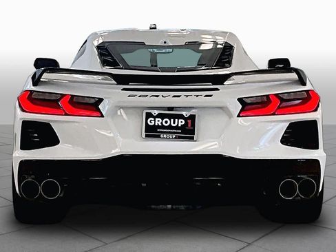 Used 2021 Chevrolet Corvette Stingray Preferred Cpe w/ Z51 Performance Package RWD image 4