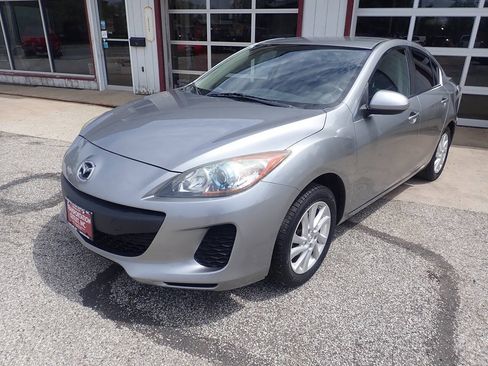 Used 2012 MAZDA MAZDA3 i Touring FWD image 2