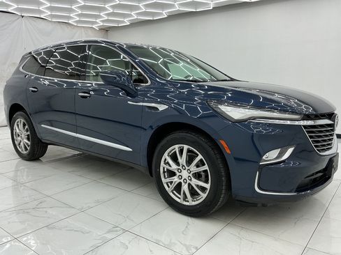 Used 2022 Buick Enclave Premium w/ Experience Buick Package FWD image 7