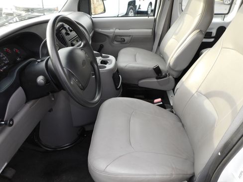Used 2002 Ford E-350 and Econoline 350 XL image 14