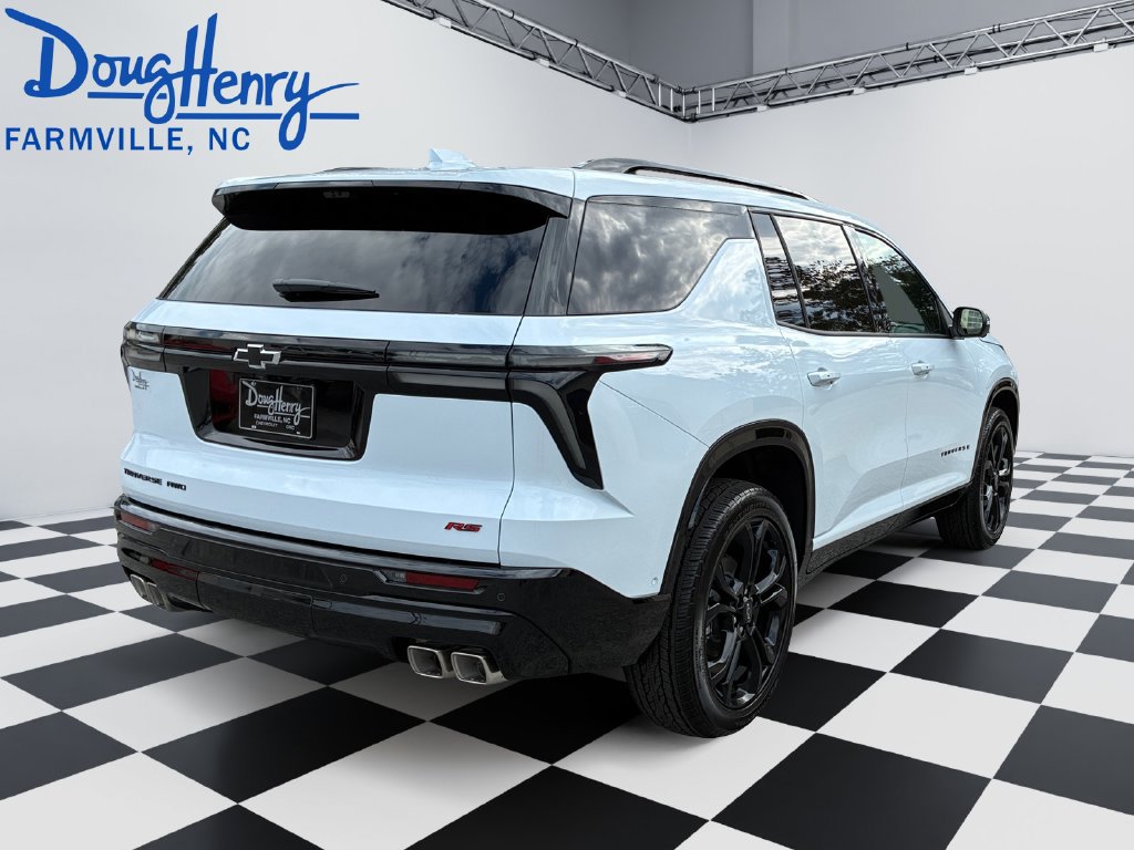 New 2027 Chevrolet Traverse RS w/ LPO, Floor Liner Package AWD/4WD image 5