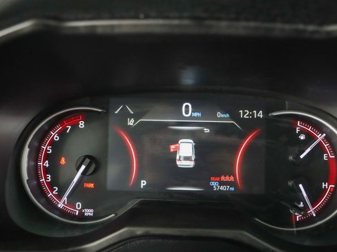 Used 2024 Toyota RAV4 LE image 15