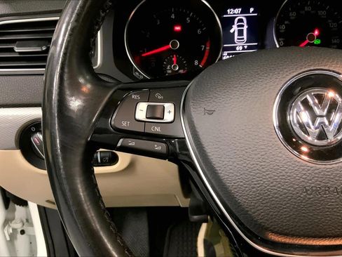 Used 2017 Volkswagen Jetta SE image 23