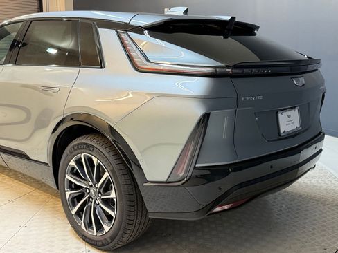 New 2026 Cadillac Lyriq Sport AWD/4WD image 24