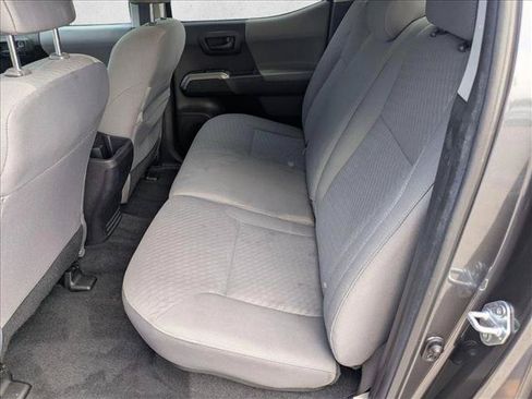 Used 2022 Toyota Tacoma SR5 AWD/4WD image 17
