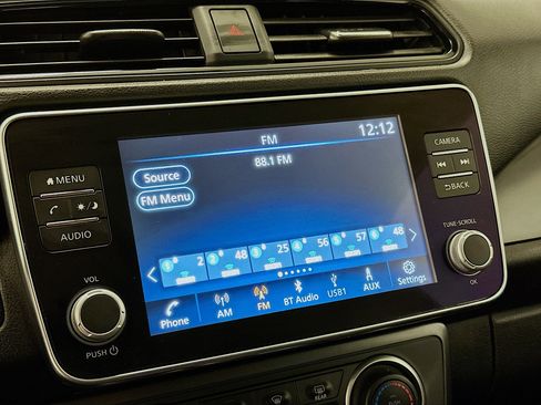 Used 2025 Nissan Leaf S image 21