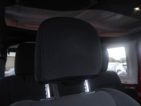 Used 2020 Jeep Wrangler Unlimited Sahara w/ Uconnect 4C Nav & Sound Group image 36