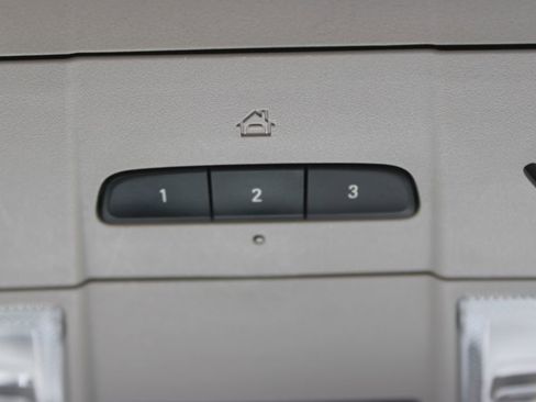 Used 2022 GMC Terrain SLT w/ Tech Package image 41