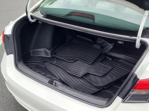 Certified 2024 Honda Civic EX image 4