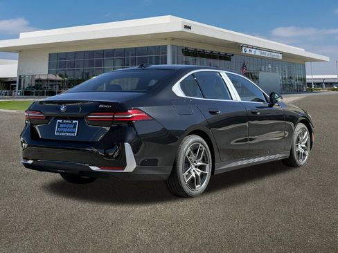 New 2026 BMW 530i w/ Convenience Package RWD image 8