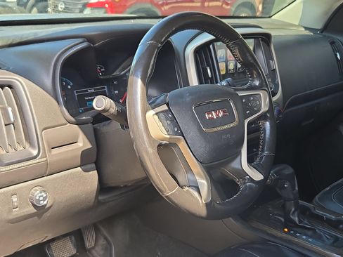 Used 2018 GMC Canyon Denali RWD image 8