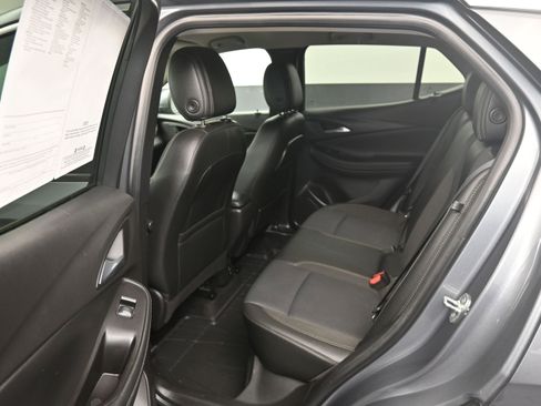 Used 2021 Buick Encore GX Preferred w/ Cold Weather Comfort Package FWD image 16