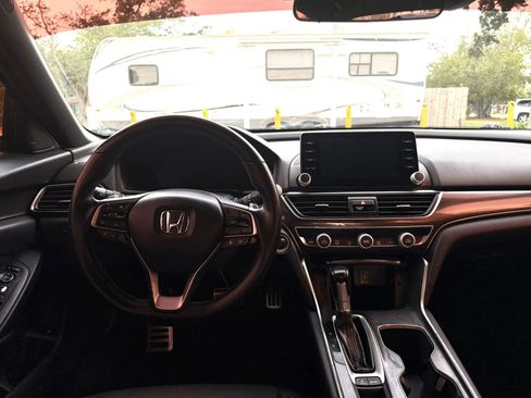 Used 2019 Honda Accord Sport image 14
