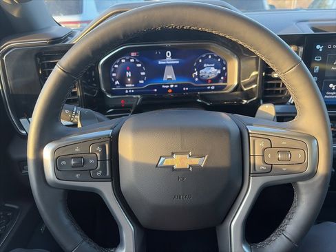 Used 2024 Chevrolet Silverado 1500 LTZ image 17