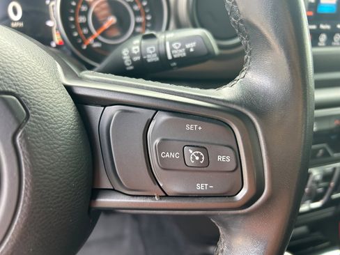 Used 2021 Jeep Wrangler Unlimited Sport AWD/4WD image 15