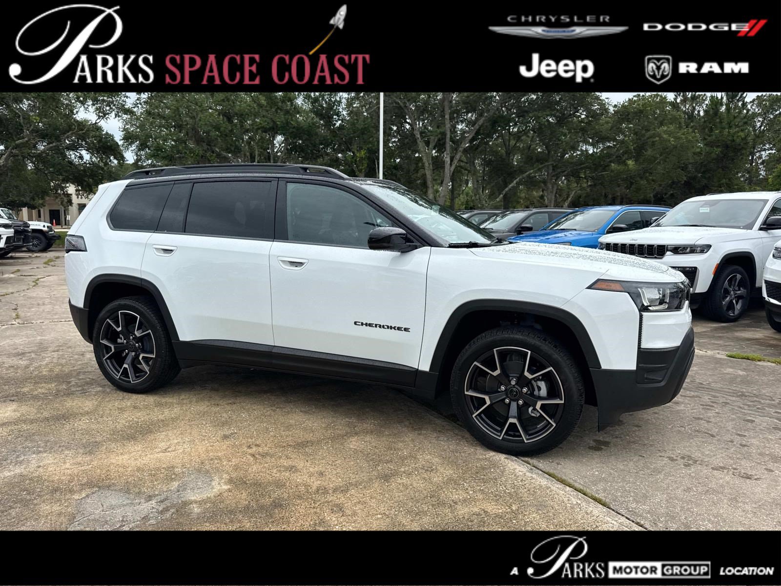 New 2026 Jeep Cherokee Overland w/ Trailer Tow Group AWD/4WD image 1