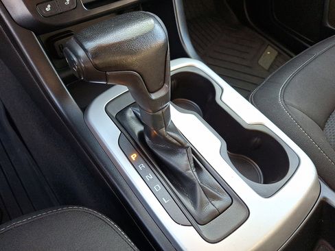 Used 2021 Chevrolet Colorado LT w/ Safety Package image 15