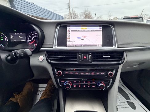 Used 2017 Kia Optima EX image 27