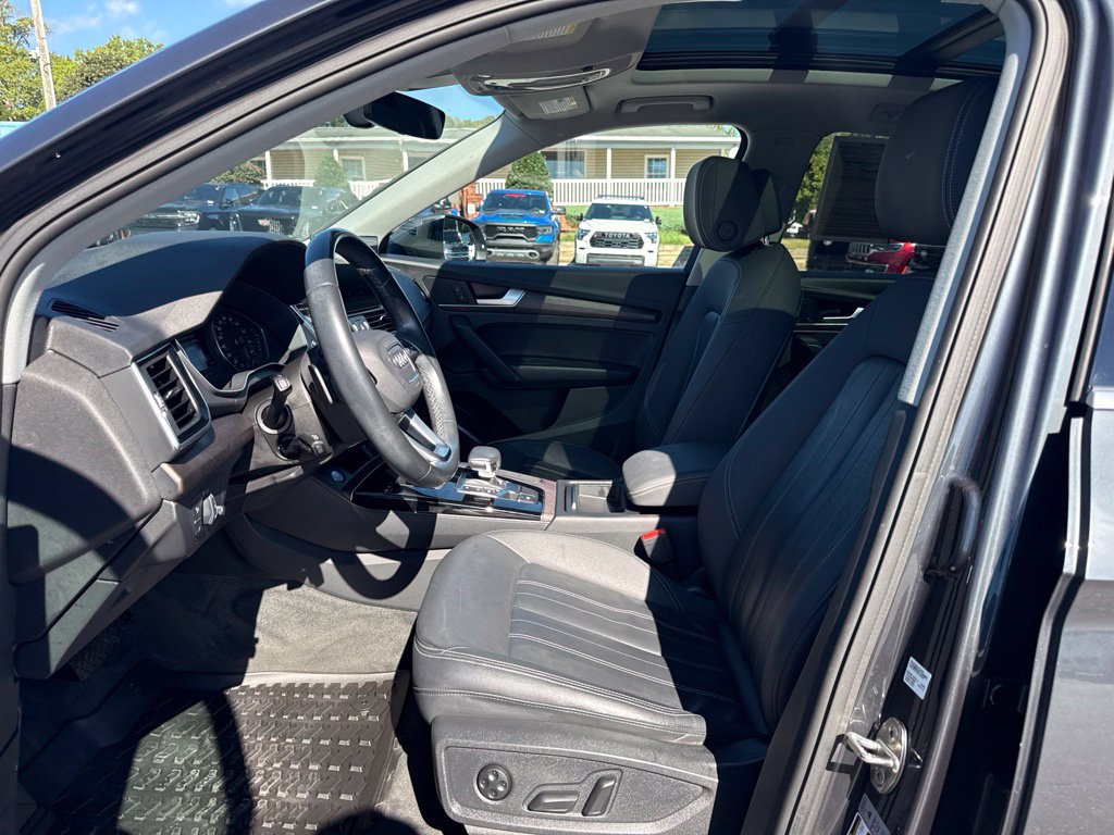 Used 2021 Audi Q5 2.0T Premium AWD/4WD image 9