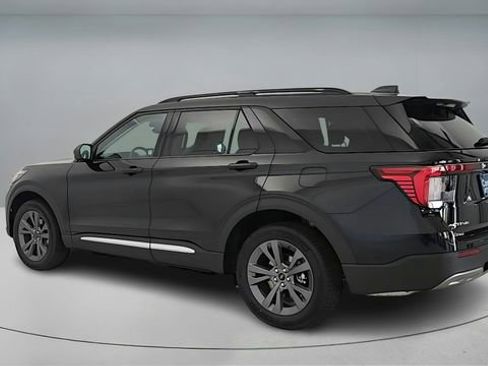 New 2025 Ford Explorer Active w/ Active Comfort Package image 5