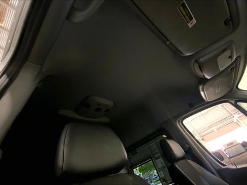 Used 2017 Mercedes-Benz Sprinter 2500 image 25