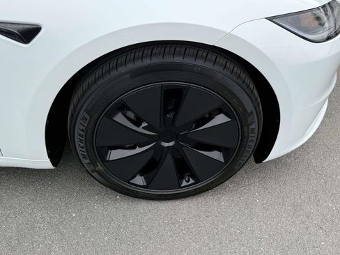 Used 2025 Tesla Model 3 Long Range AWD/4WD image 7