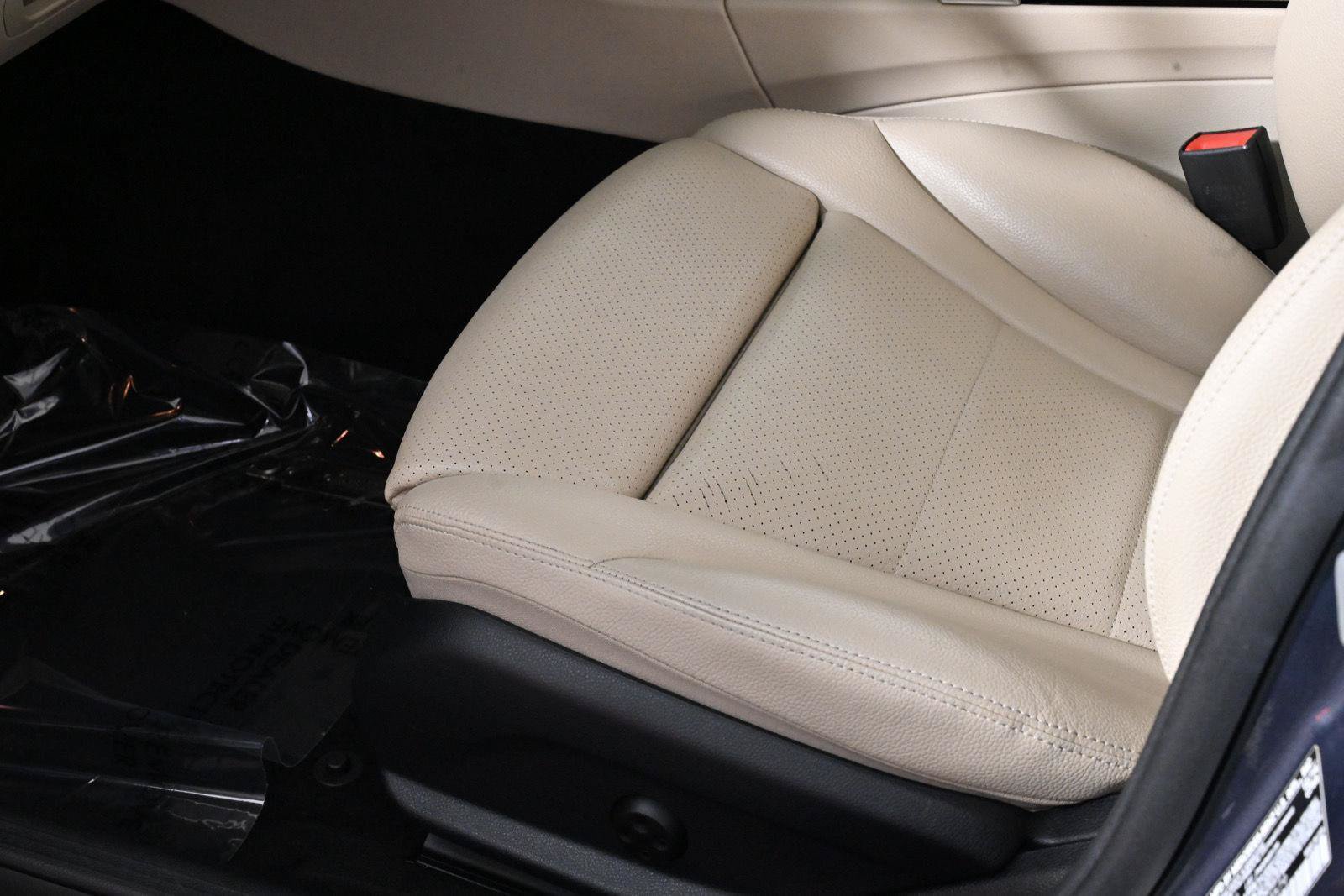 Used 2015 Mercedes-Benz C 300 4MATIC Sedan image 28