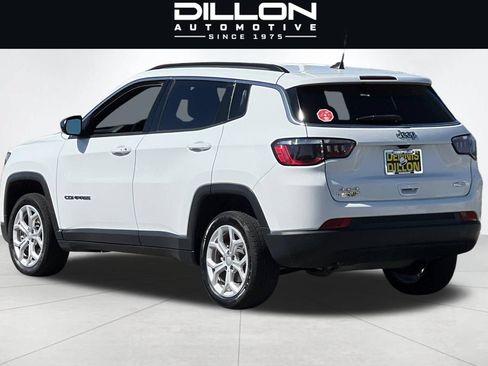 Used 2024 Jeep Compass Latitude AWD/4WD image 6