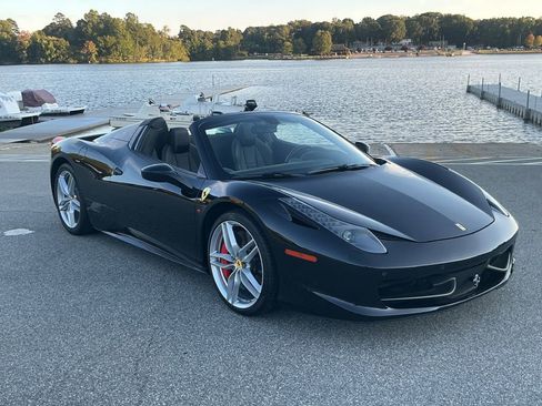 Used 2013 Ferrari 458 Spider image 17