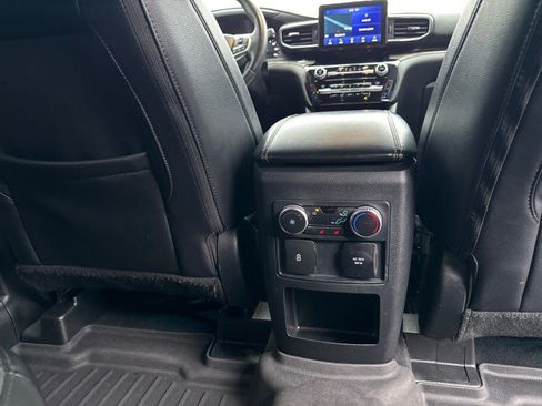 Used 2021 Ford Explorer Limited w/ Equipment Group 301A image 15