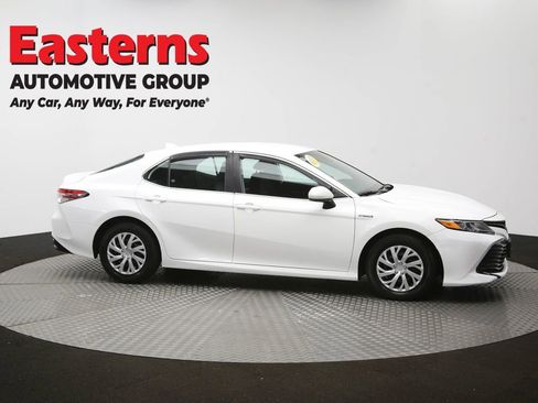 Used 2020 Toyota Camry LE image 47