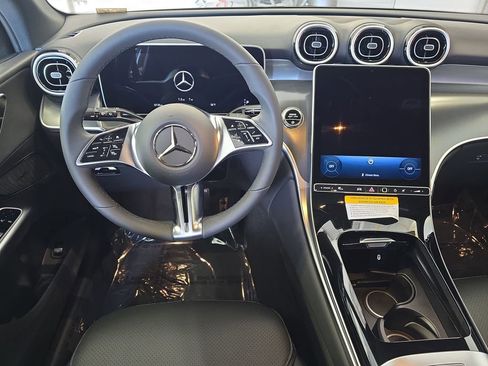 New 2026 Mercedes-Benz GLC 300 4MATIC image 17