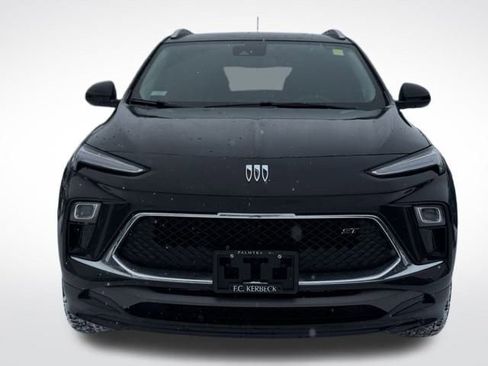 Used 2025 Buick Encore GX Sport Touring image 3