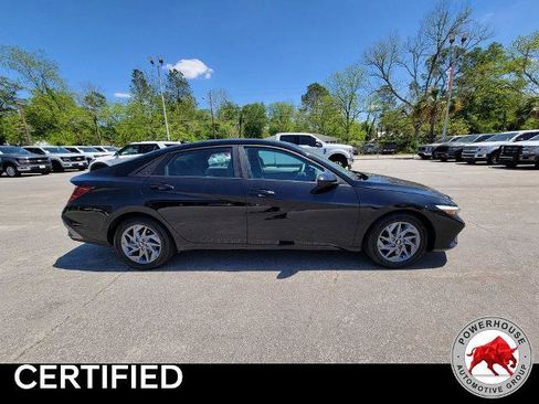 Used 2024 Hyundai Elantra SEL FWD image 7