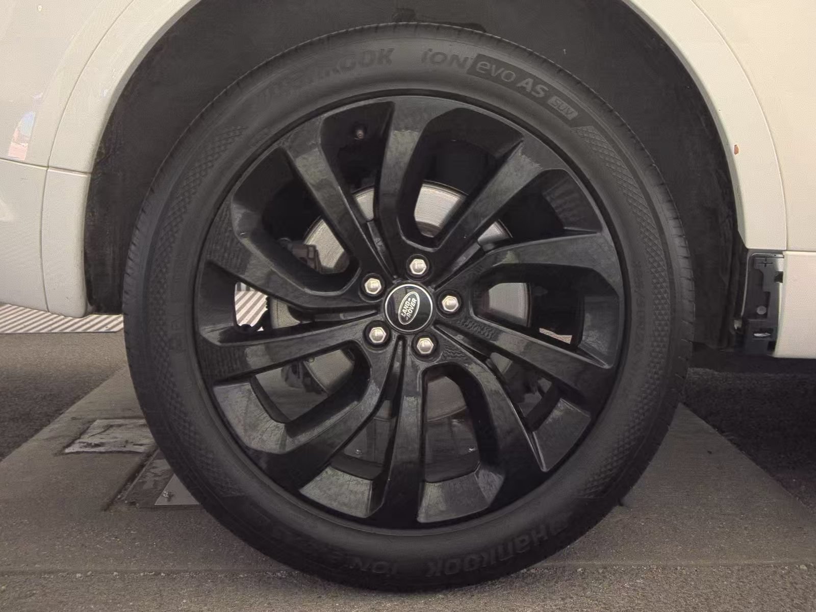 Used 2023 Land Rover Discovery Sport S R-Dynamic AWD/4WD image 11